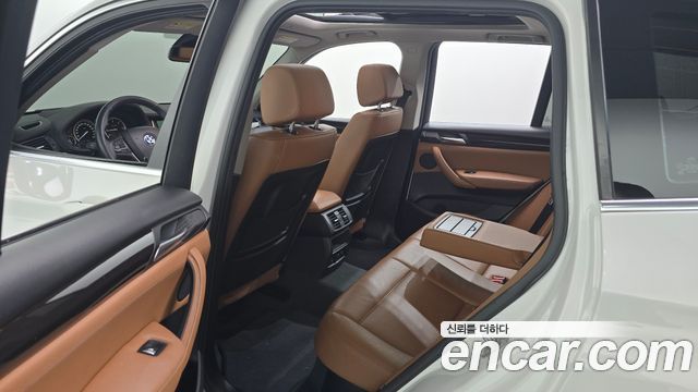 BMW X3 2016 — photo 12
