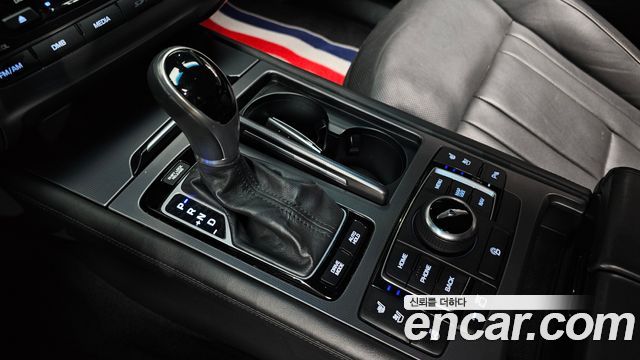 Hyundai Genesis 2016 — photo 9