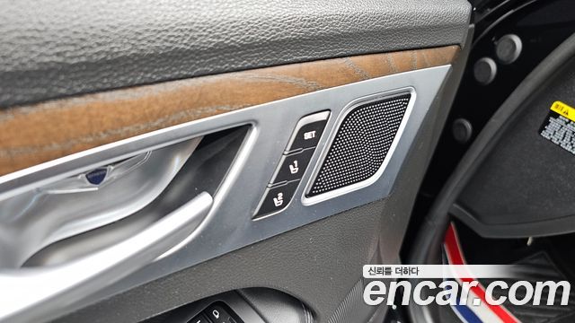Hyundai Genesis 2016 — photo 18