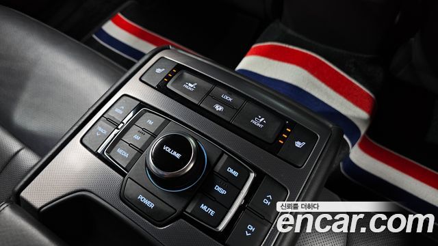 Hyundai Genesis 2016 — photo 19