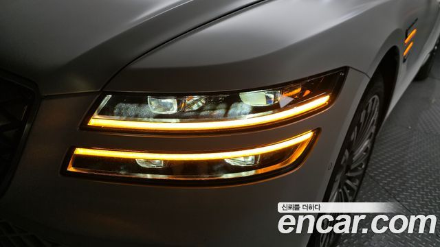 Genesis G80 2022 — photo 8