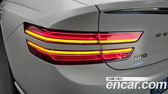Genesis G80 2022 — photo 9