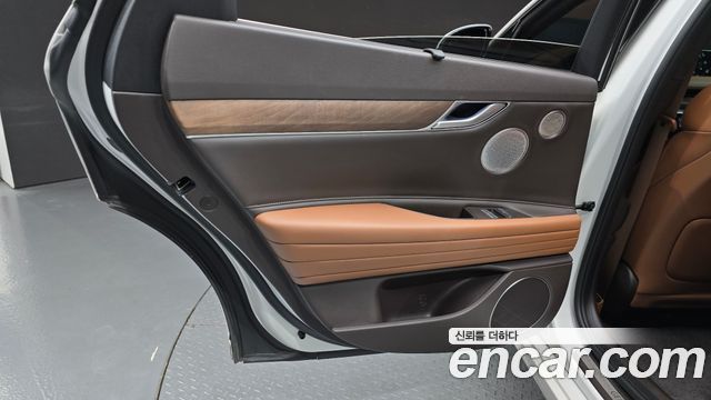 Genesis G80 2022 — photo 15