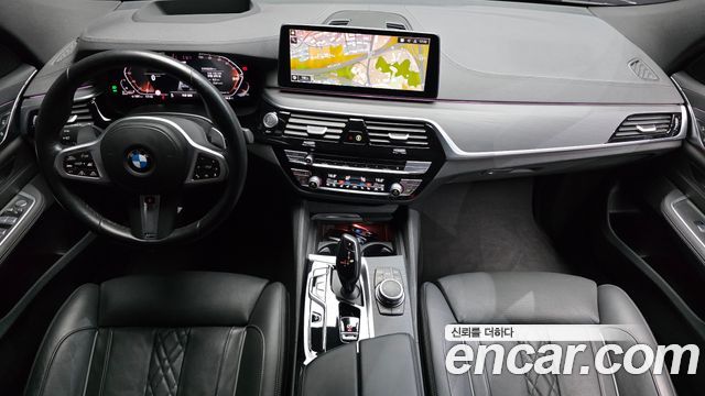 BMW Gran Turismo 2022 — photo 10