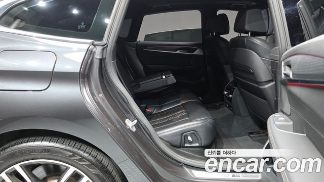 BMW Gran Turismo 2022 — photo 17