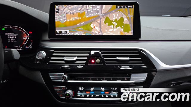 BMW Gran Turismo 2022 — photo 19