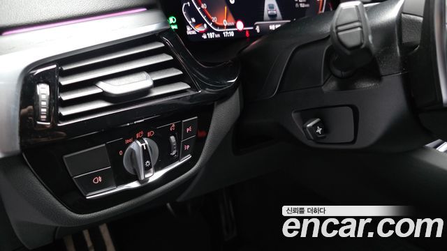 BMW Gran Turismo 2022 — photo 26