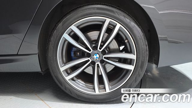 BMW Gran Turismo 2022 — photo 7