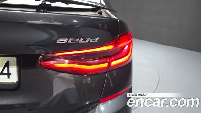 BMW Gran Turismo 2022 — photo 9