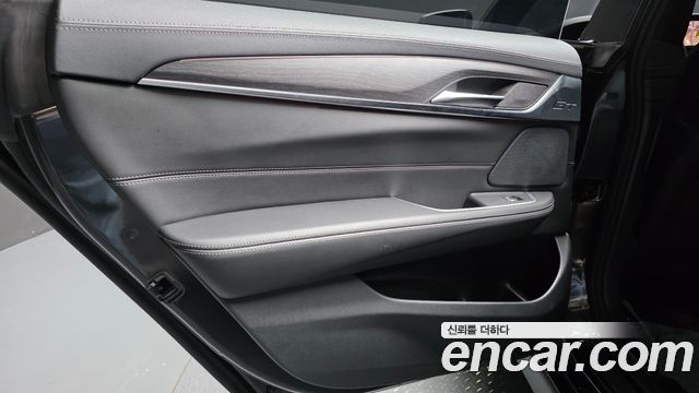 BMW Gran Turismo 2022 — photo 15