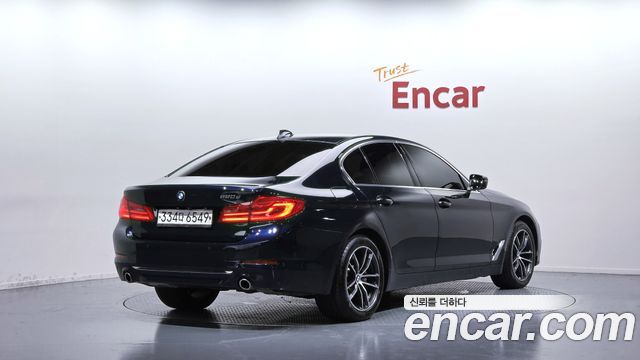 BMW 5-Series 2020 — photo 2