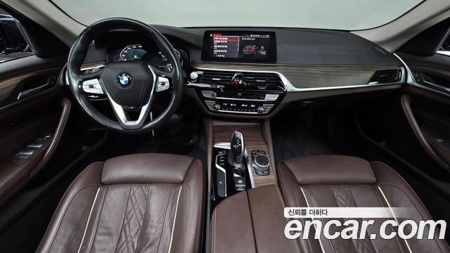 BMW 5-Series 2020 — photo 7