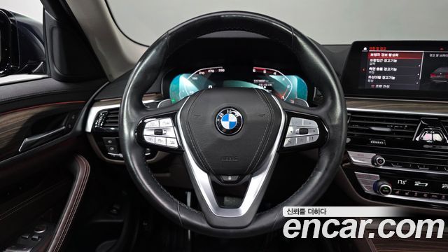 BMW 5-Series 2020 — photo 13