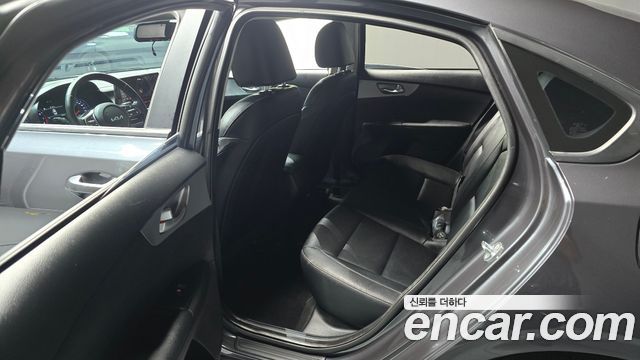 Kia K3 2022 — photo 17