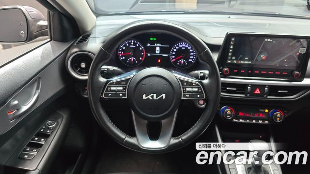 Kia K3 2022 — photo 20