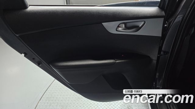 Kia K3 2022 — photo 15