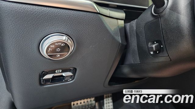 Mercedes-Benz GLC-Class 2024 — photo 28