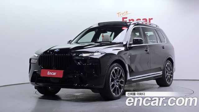 BMW X7 2026 — photo 1