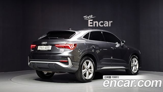 Audi Q3 2023 — photo 2