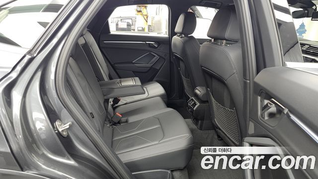 Audi Q3 2023 — photo 18
