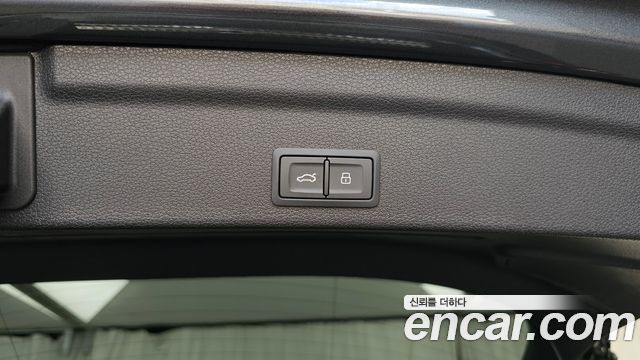 Audi Q3 2023 — photo 28