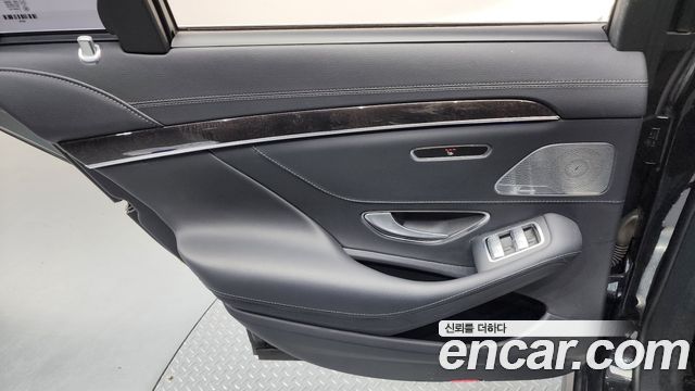Mercedes-Benz S-Class 2018 — photo 15