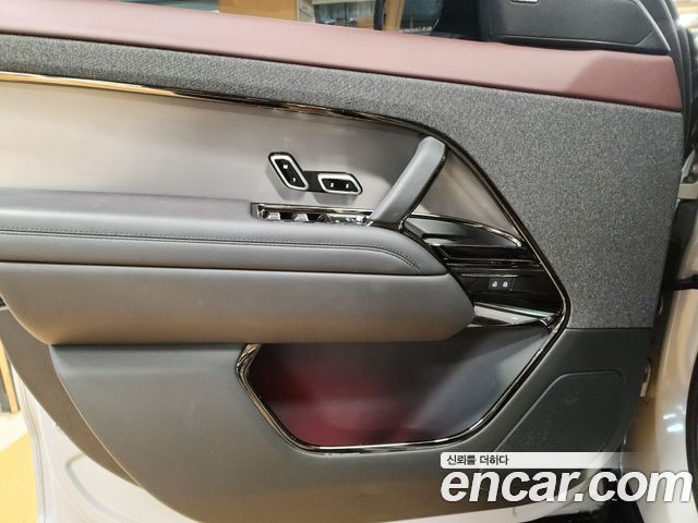 Land Rover Range Rover Sport 2023 — photo 8