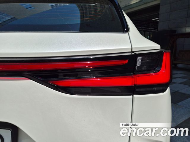 Lexus NX 2025 — photo 16