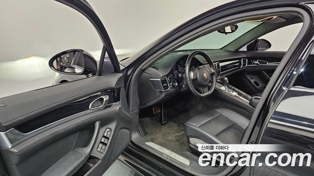 Porsche Panamera 2011 — photo 10