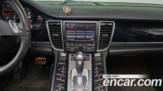 Porsche Panamera 2011 — photo 14