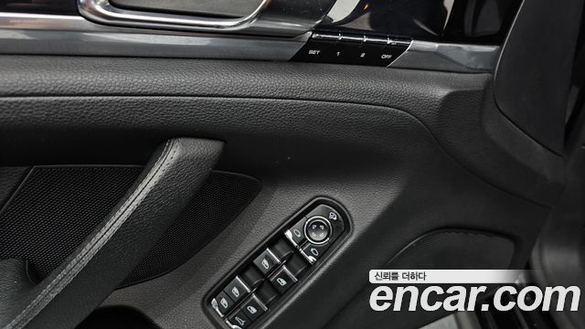 Porsche Panamera 2011 — photo 16