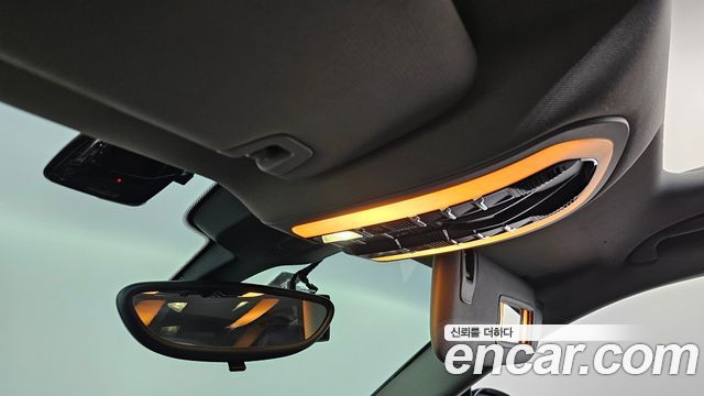 Porsche Panamera 2011 — photo 17