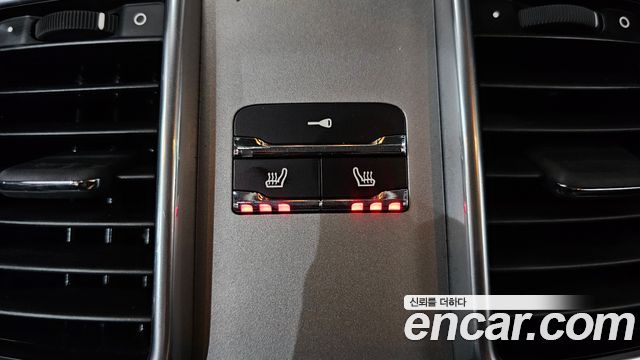 Porsche Panamera 2011 — photo 18