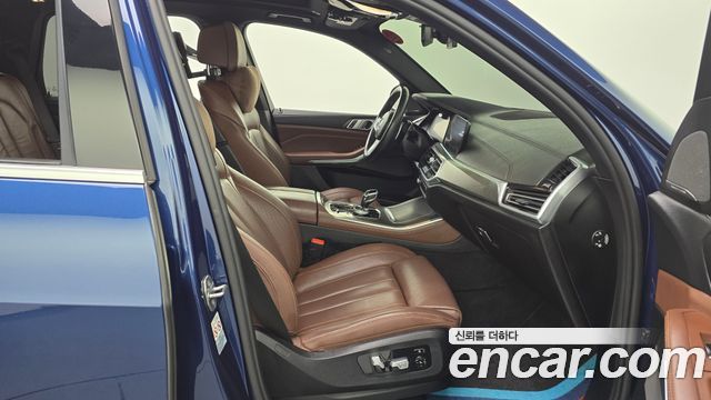 BMW X5 2020 — photo 16