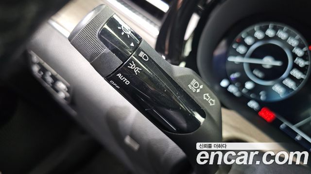 Kia K5 2021 — photo 32