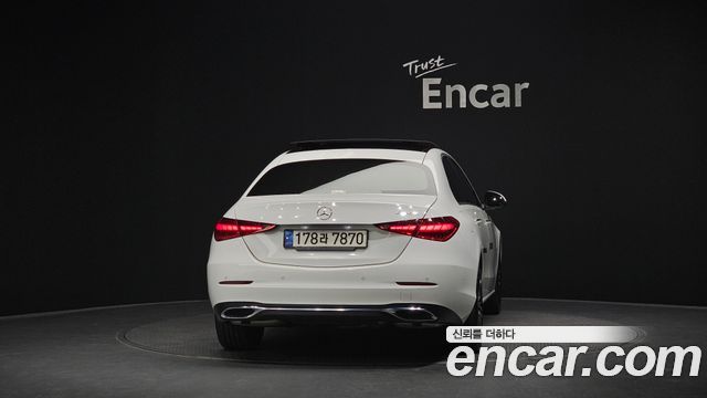 Mercedes-Benz C-Class 2022 — photo 4