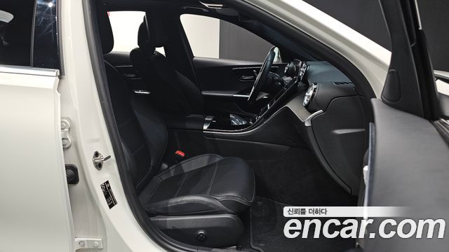 Mercedes-Benz C-Class 2022 — photo 13