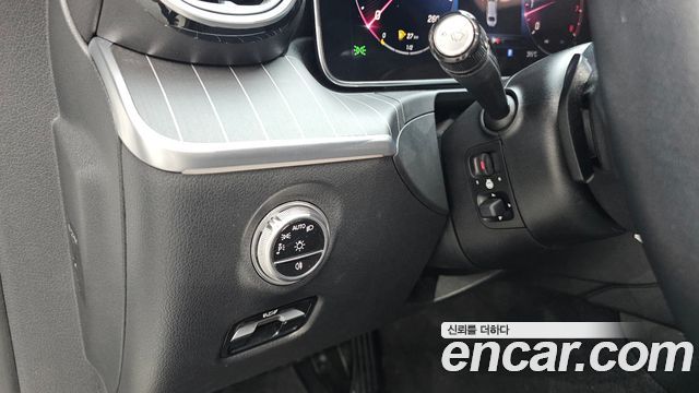 Mercedes-Benz C-Class 2022 — photo 24