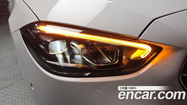Mercedes-Benz C-Class 2022 — photo 8