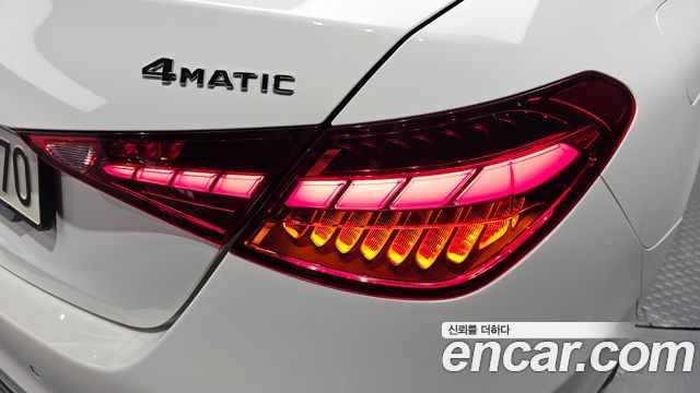 Mercedes-Benz C-Class 2022 — photo 9