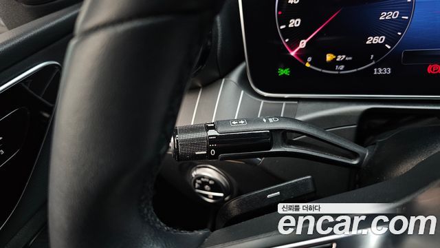 Mercedes-Benz C-Class 2022 — photo 29
