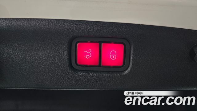 Mercedes-Benz C-Class 2022 — photo 32