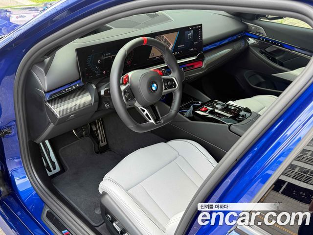 BMW M5 2026 — photo 11