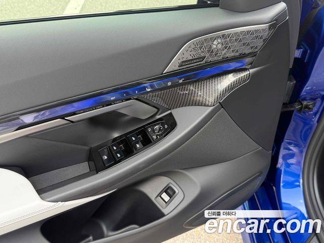 BMW M5 2026 — photo 12
