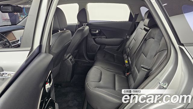 Kia Niro 2022 — photo 18