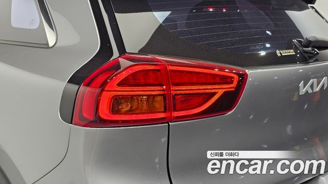 Kia Niro 2022 — photo 9