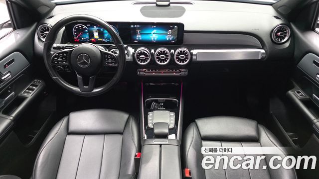 Mercedes-Benz GLB-Class 2021 — photo 10