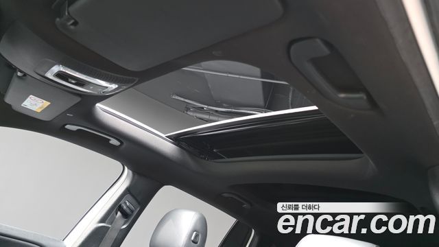 Mercedes-Benz GLB-Class 2021 — photo 30