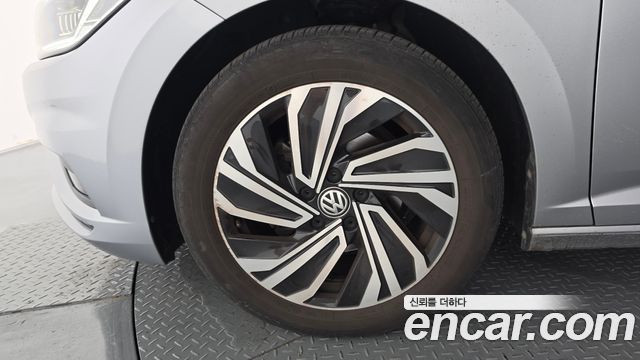 Volkswagen Jetta 2021 — photo 5