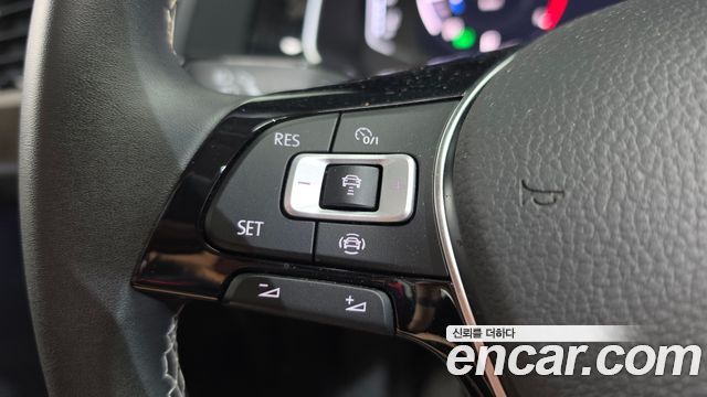 Volkswagen Jetta 2021 — photo 23